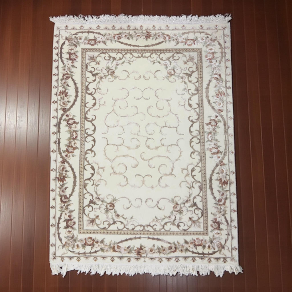 Handwoven Wool Art Silk Rug: Ivory Persian Floral Medallion