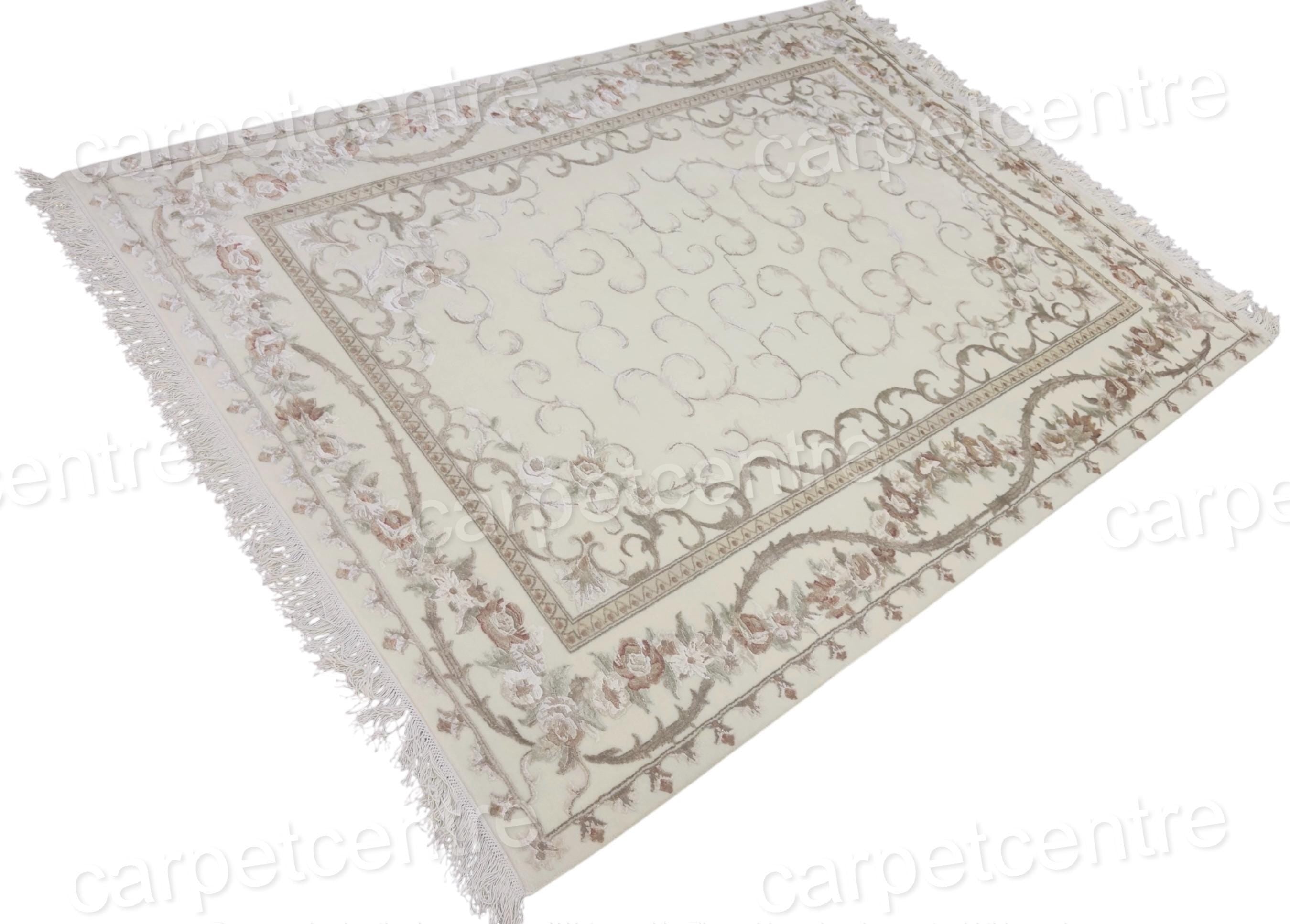 Handwoven Wool Art Silk Rug: Ivory Persian Floral Medallion