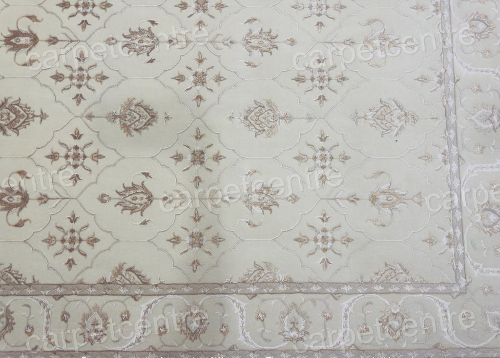 Vintage Handwoven Wool Medallion Rug: Cream and Art Silk, 7'10"x5'9"