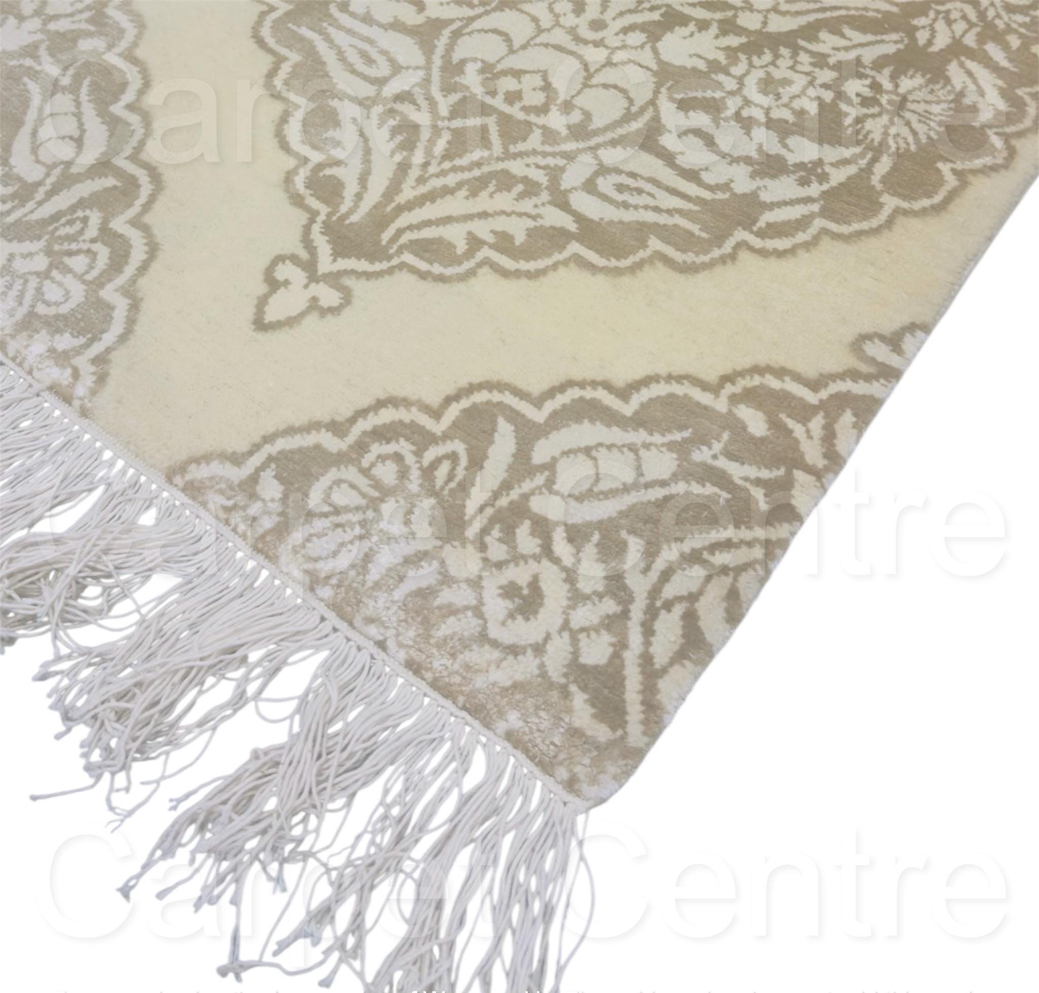 Handwoven Wool Area Rug 4x6 ft: Beige Medallion Oriental Carpet