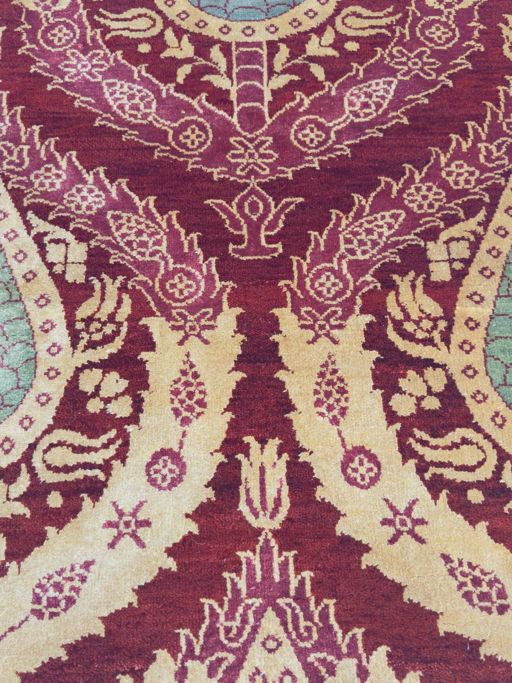 Handwoven Wool Rug – Maroon & Gold Paisley Teardrop Design, Indian Style