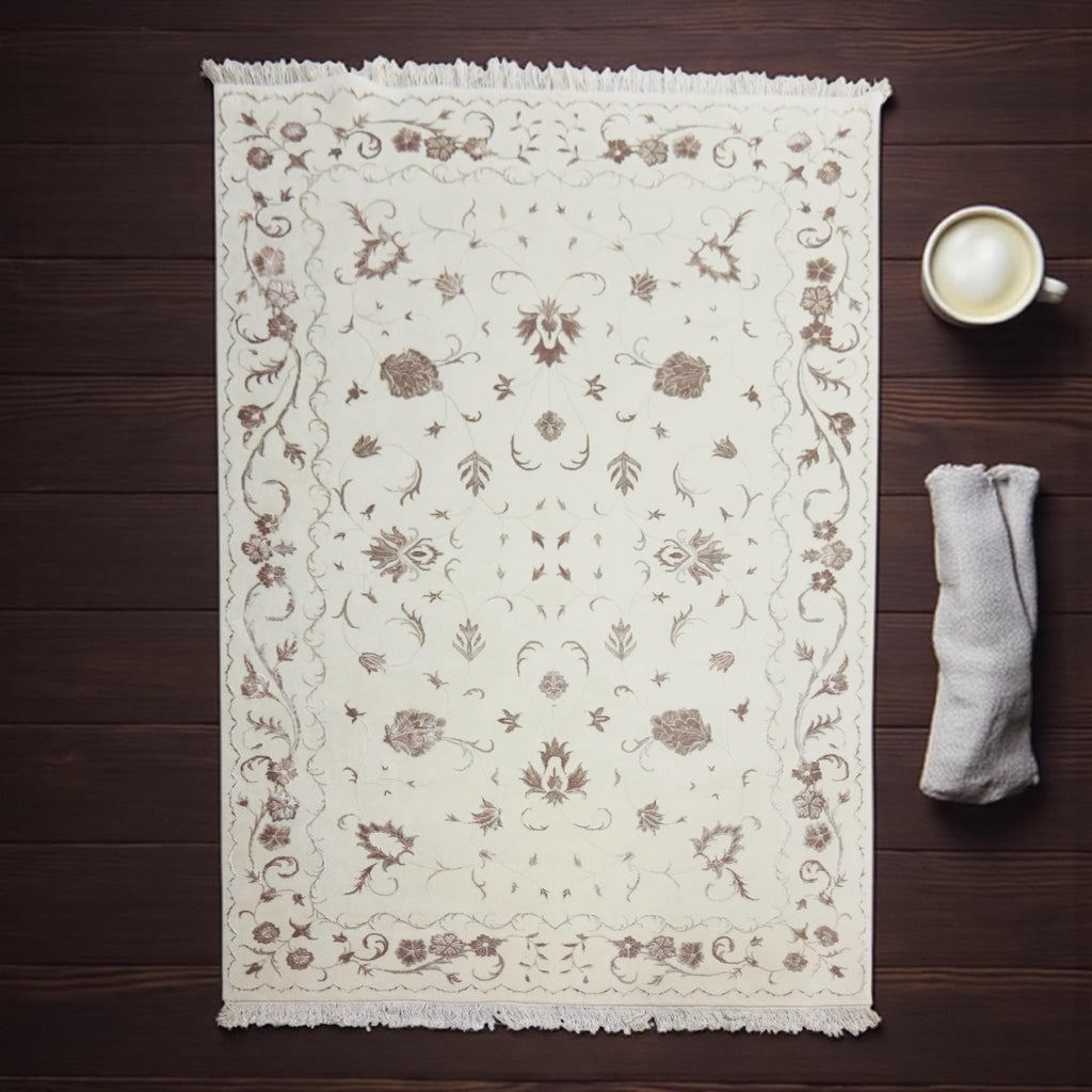 Vintage Floral Wool Area Rug: Handwoven Art Silk 9x6