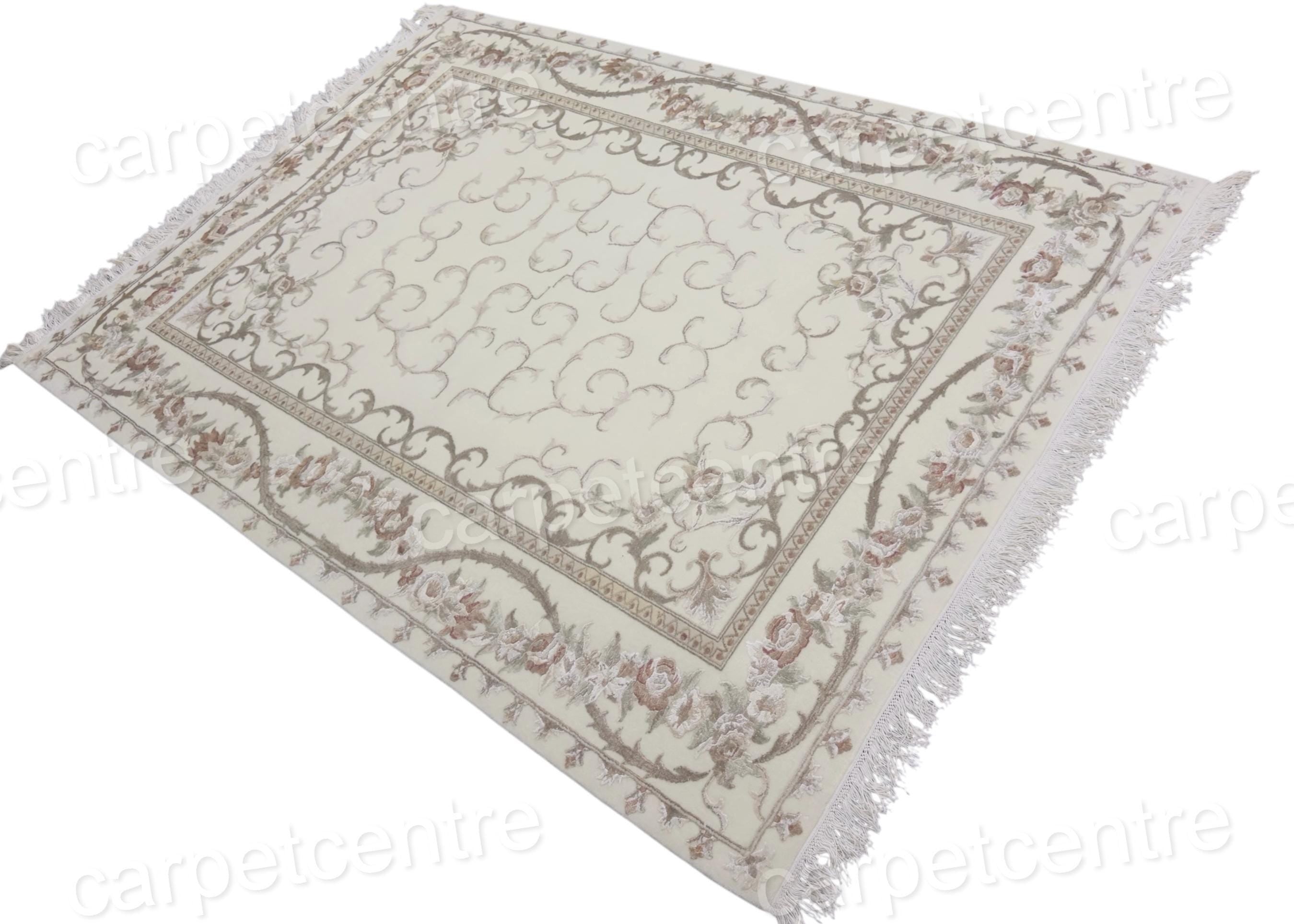 Handwoven Wool Art Silk Rug: Ivory Persian Floral Medallion