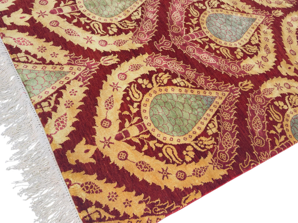 Handwoven Wool Rug – Maroon & Gold Paisley Teardrop Design, Indian Style