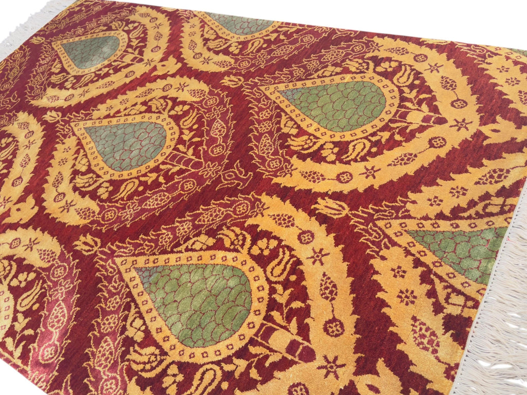 Handwoven Wool Rug – Maroon & Gold Paisley Teardrop Design, Indian Style