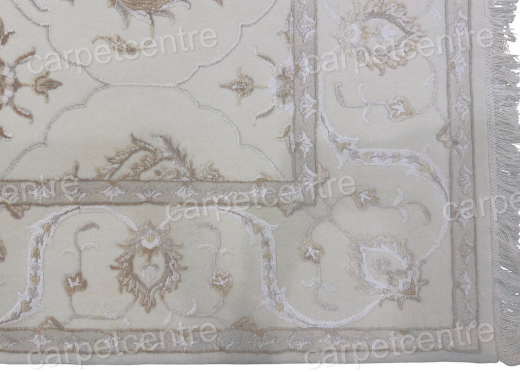 Vintage Handwoven Wool Medallion Rug: Cream and Art Silk, 7'10"x5'9"