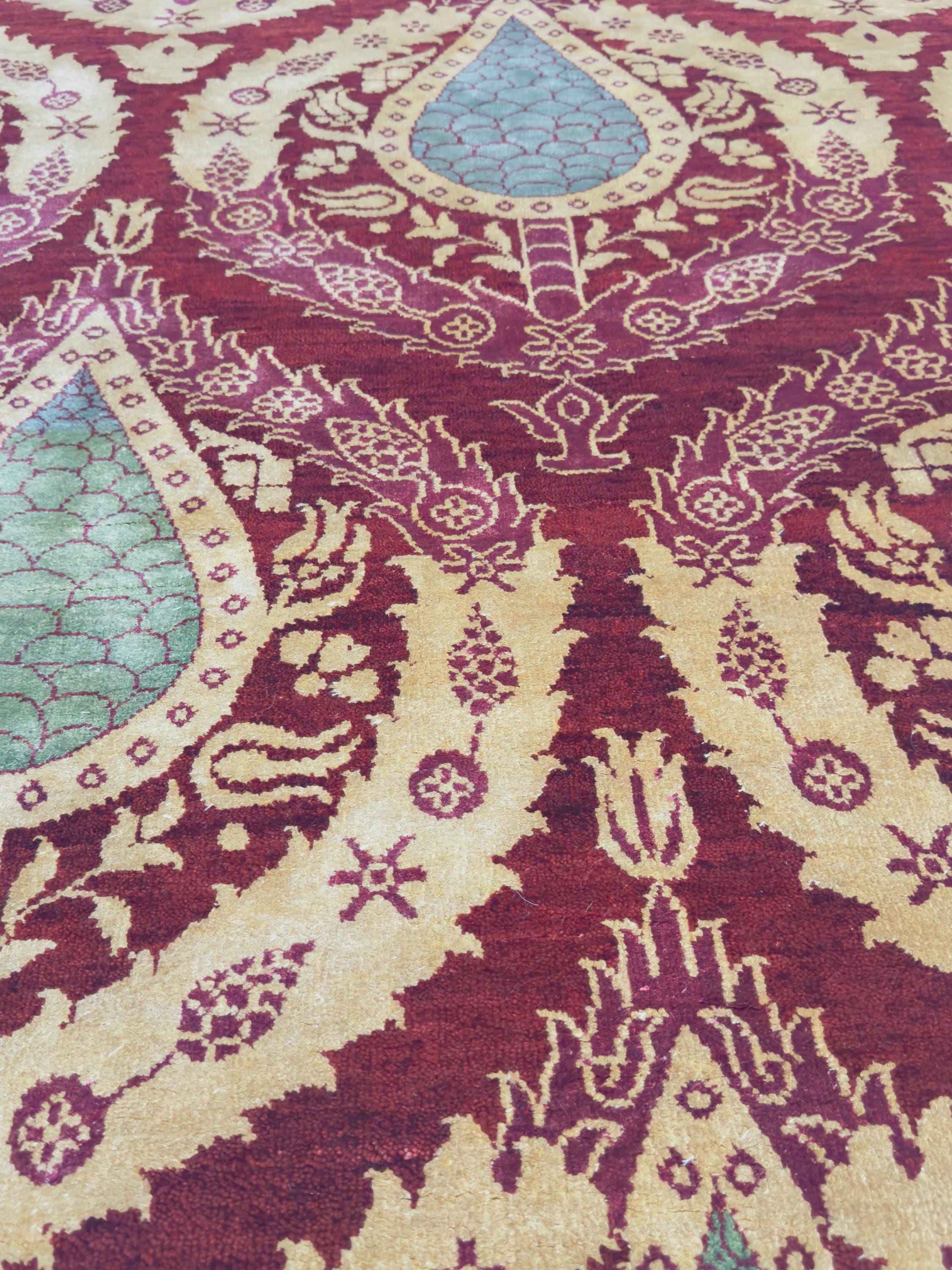 Handwoven Wool Rug – Maroon & Gold Paisley Teardrop Design, Indian Style